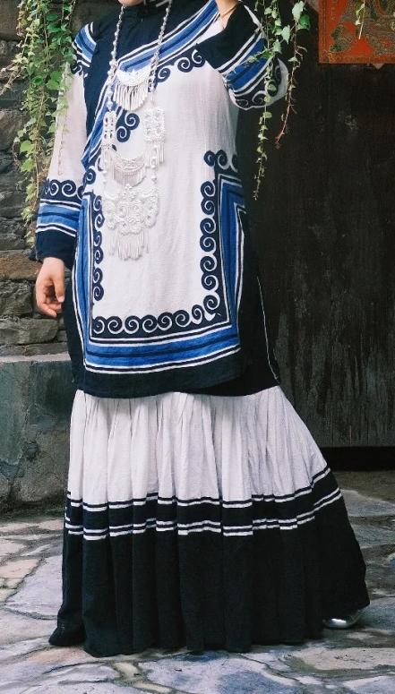 美女被男人扦
